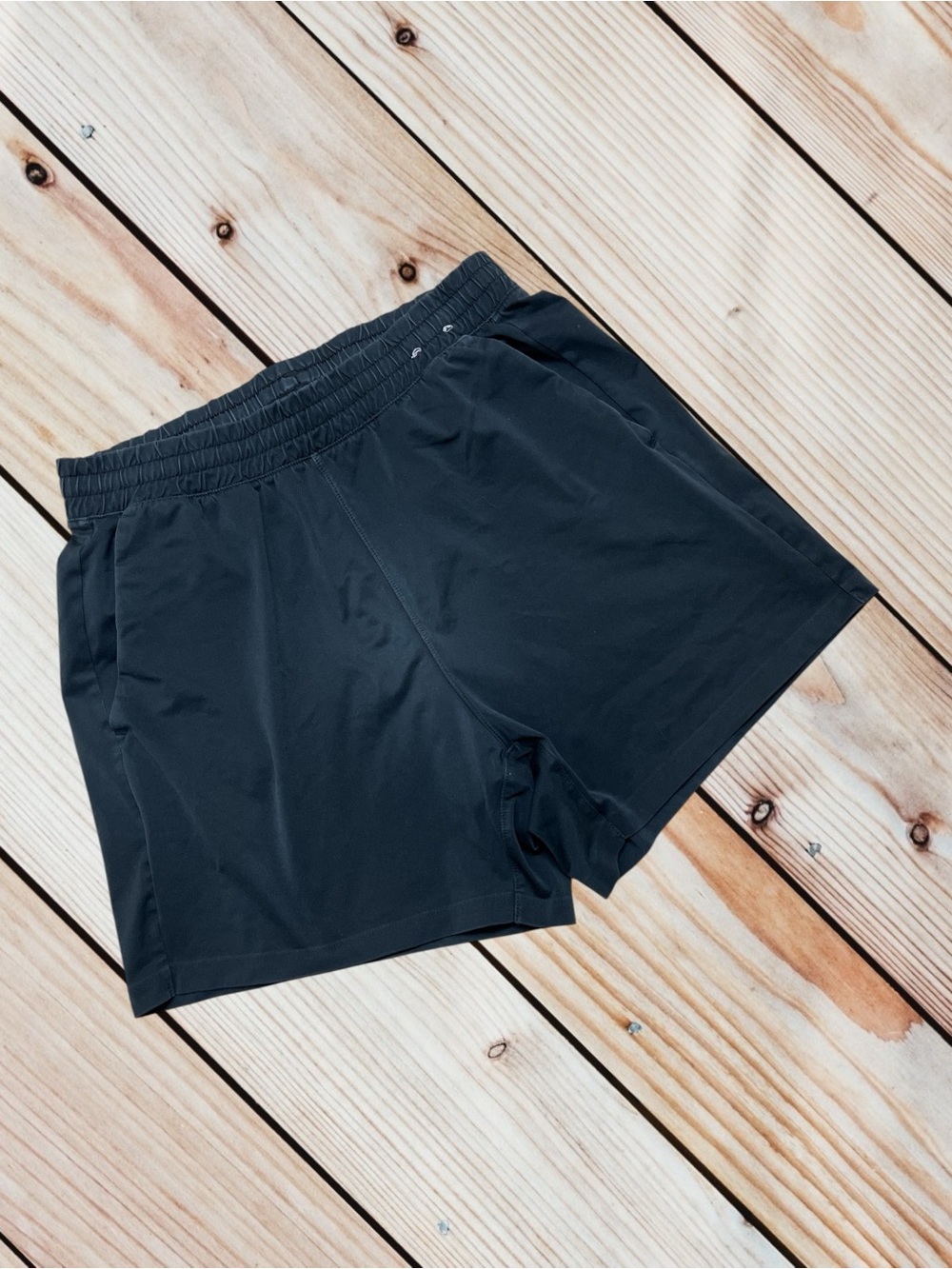 Uniqlo AIRism M black shorts